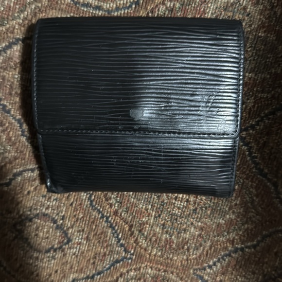 Men’s louis vuttion black epi wallet like new condition. - Picture 6 of 12